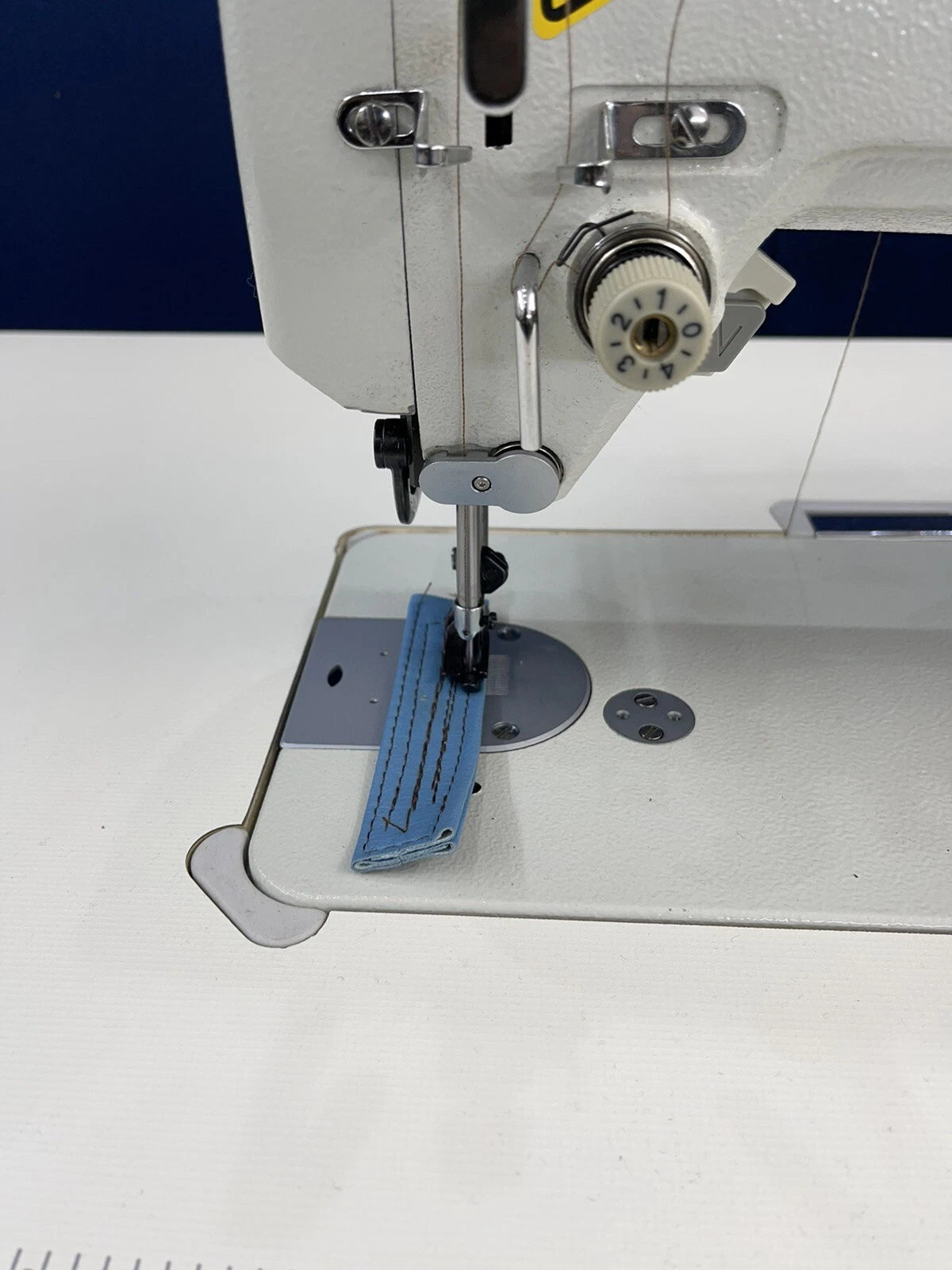 WILCOX & GIBBS GC0304D7/P Compound Needle Feed Walking Foot Industrial Sewing Machine