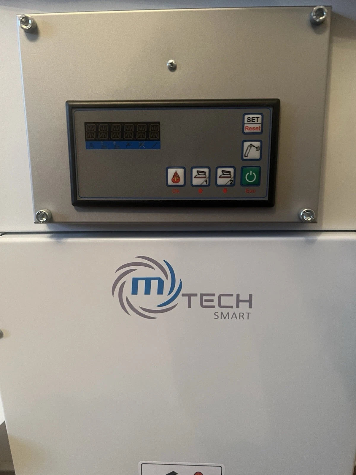 M-TECH Smart Argo Industrial Vacuum & Heated Suction Ironing Table