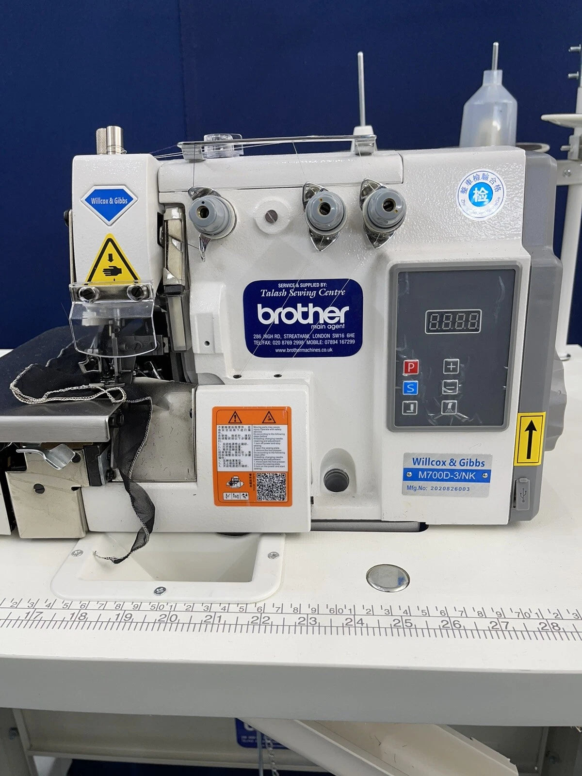 Wilcox & Gibbs M700-N/K Industrial 3-Thread Roll Hem Overlocker