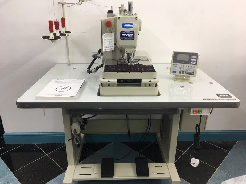 Suote ST-9820 Electronic Keyhole Buttonhole Industrial Sewing Machine