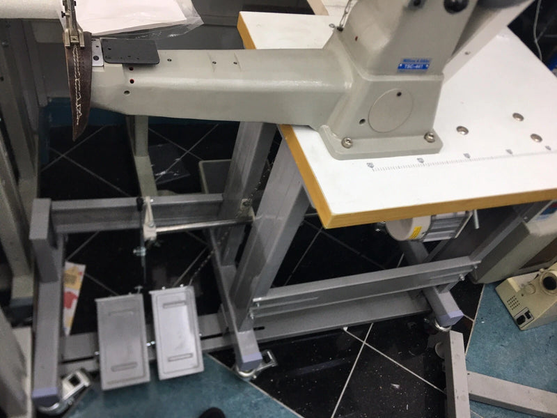 Wilcox & Gibbs TSC-441 Cylinder Arm Walking Foot Industrial Sewing Machine
