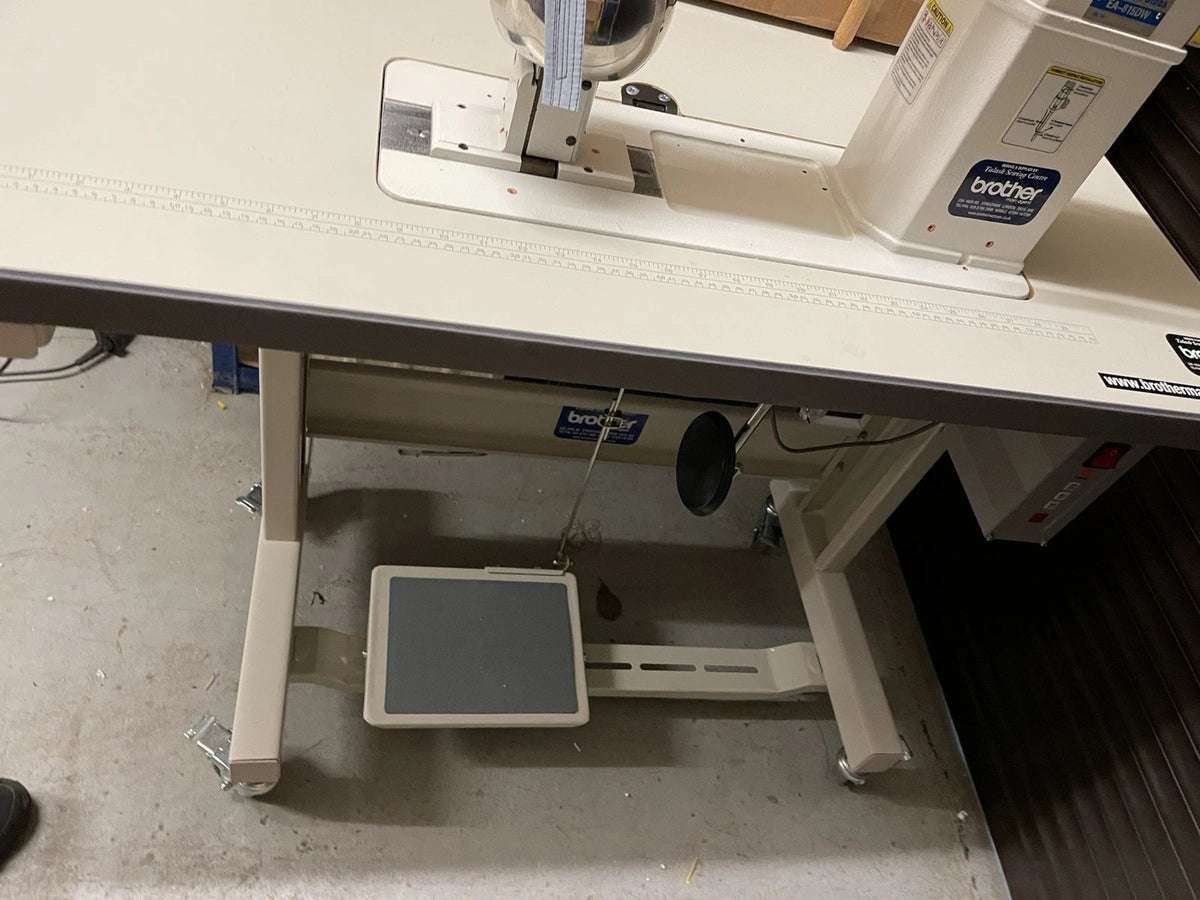 Wilcox & Gibbs WG 815-DD Industrial Post-Bed Wig Making Machine - Direct Drive